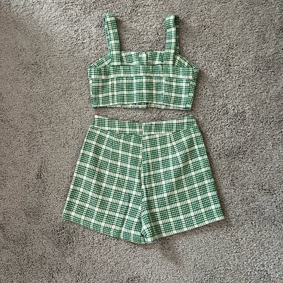 NWOT Green and White Plaid Crop Top and Skort Set Size 6 - Picture 4 of 10